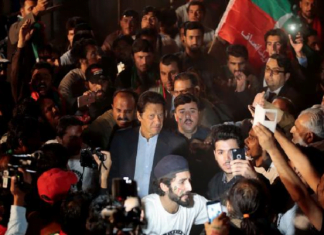 Pakistan’da ”güvensizlik oyu” krizi